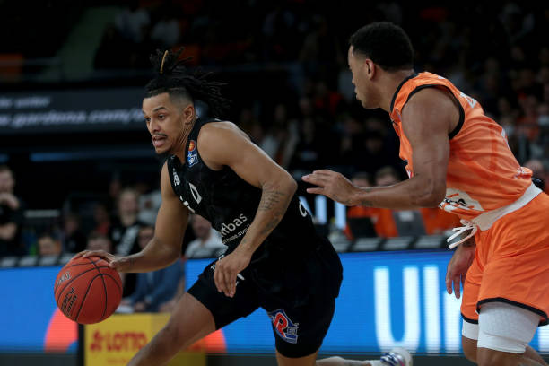 芒特带伤坚 芒特带伤坚