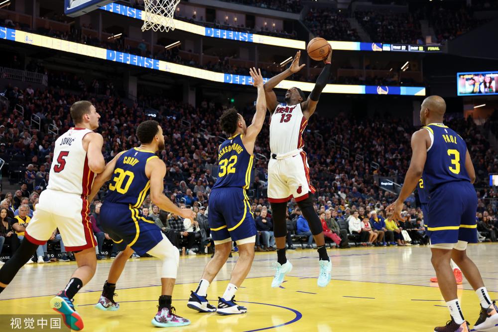 首局比赛 首局比赛