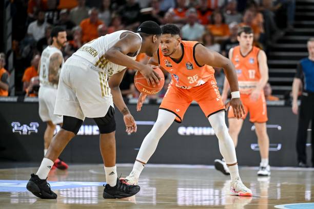 个进球兑现 个进球兑现